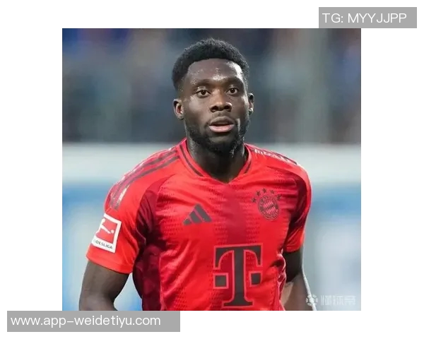 志在必得！拜仁海报展现阿方索戴维斯与杰克逊斗志昂扬的决心